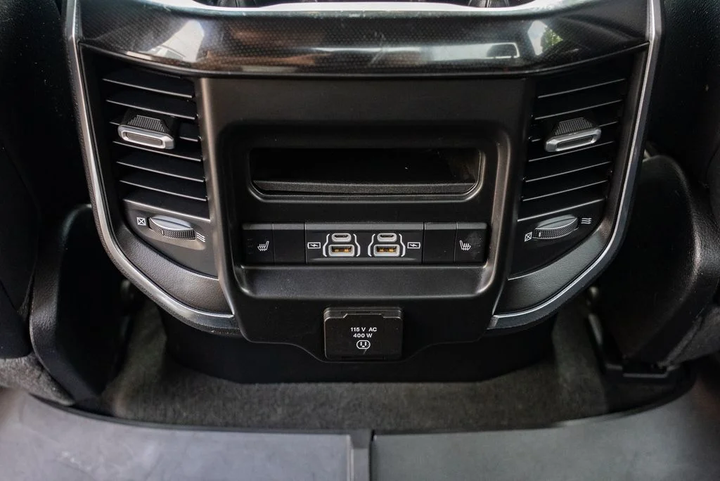 Used 2021 Silver Ram Laramie image 9