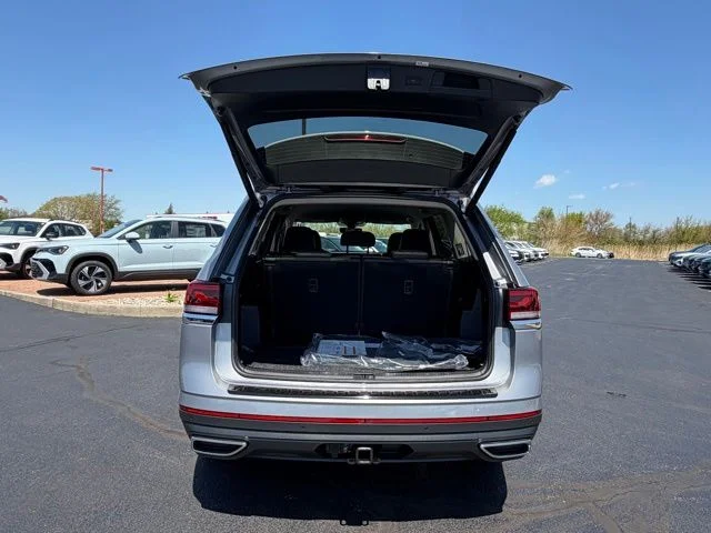 New 2026 Silver Volkswagen 2.0T SE w/Technology image 2