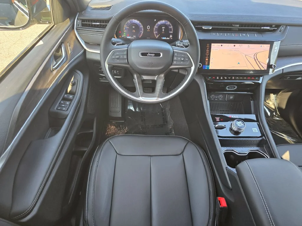 New 2027 Gray Jeep Limited image 29