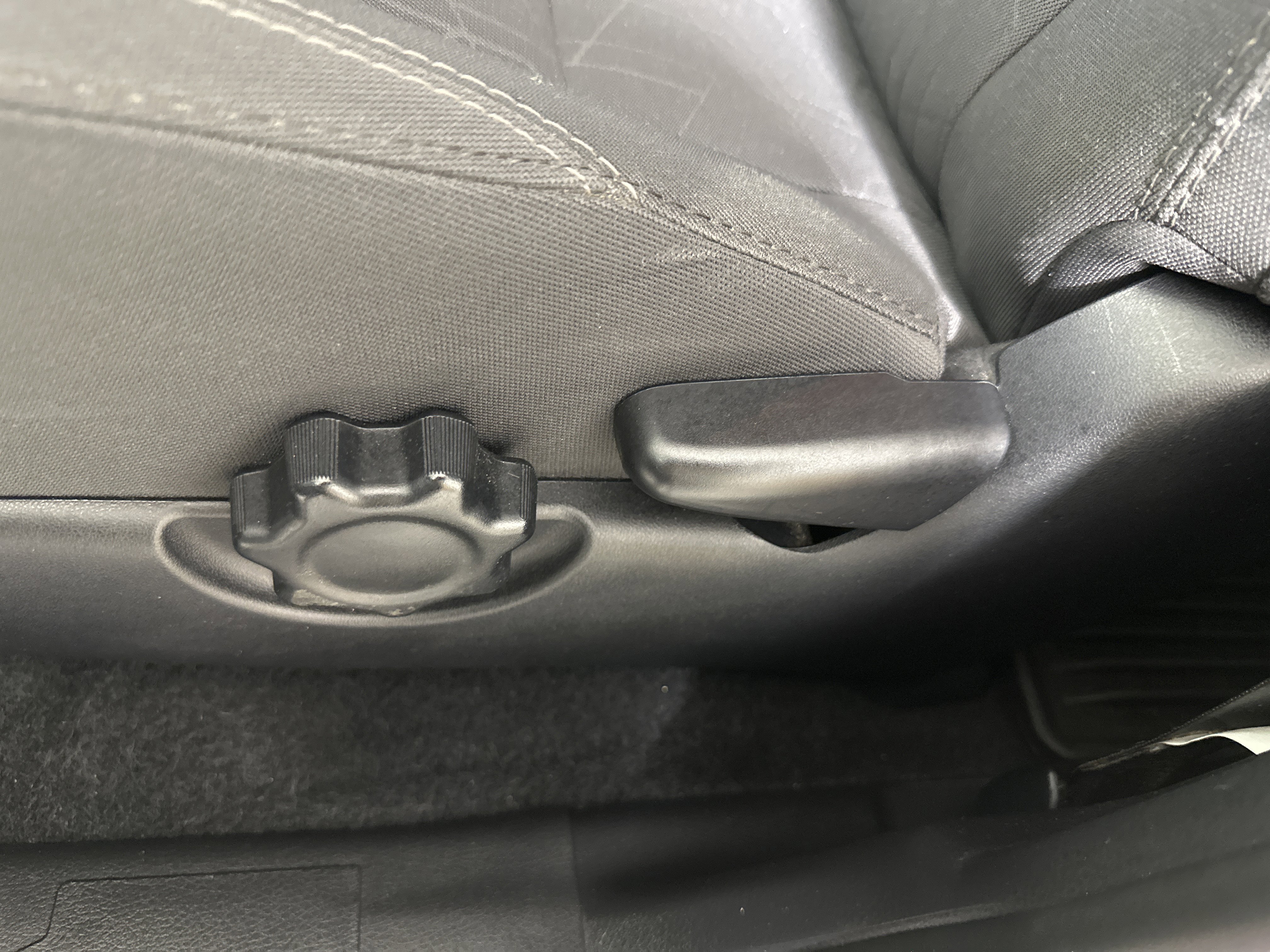 Used 2018  Toyota  image 10