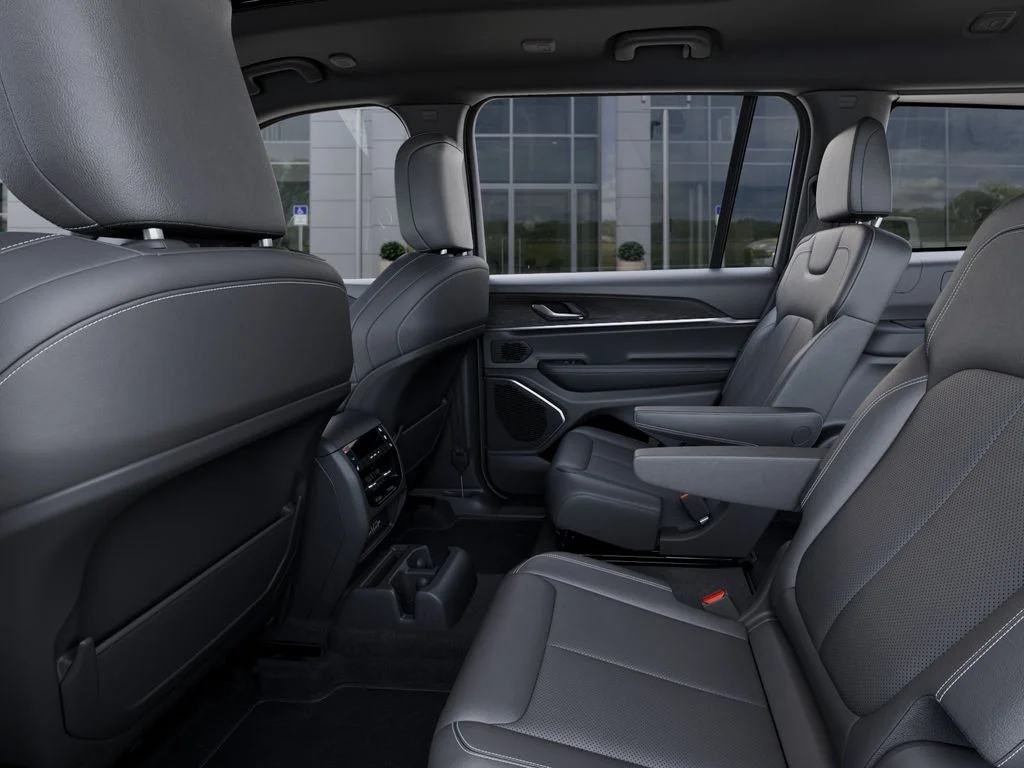 New 2026 Silver Zynith Jeep Limited Reserve image 23