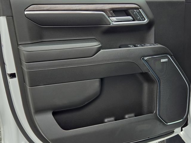 Used 2023 White Chevrolet LTZ image 15
