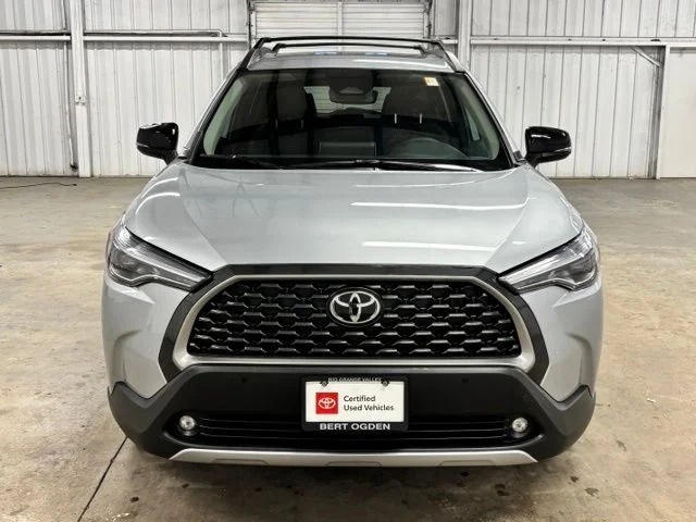 Used 2025 Silver Toyota XLE image 2