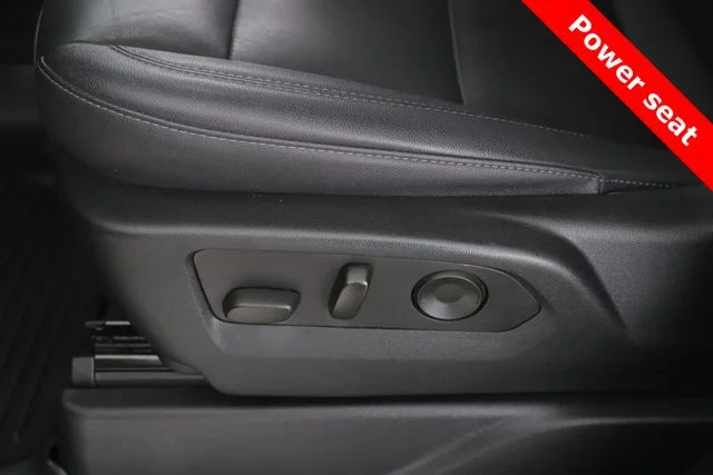Used 2023 Gray Chevrolet Z71 image 19
