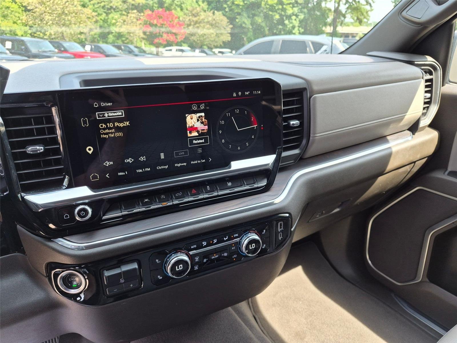 Used 2025 Onyx Black GMC SLT image 19