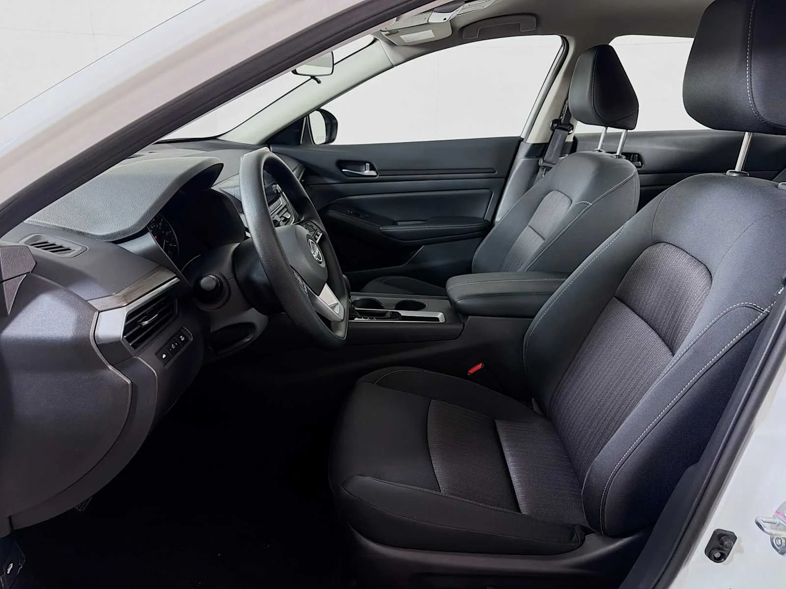 Certified Used 2025 Glacier White Nissan SV image 17