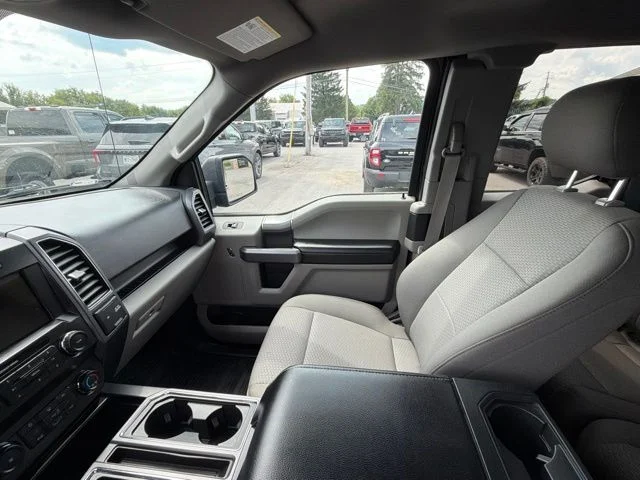 Used 2019 Agate Black Metallic Ford XLT image 26