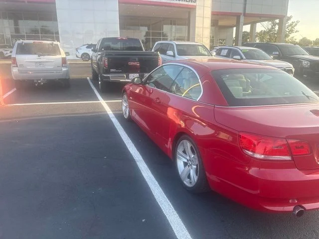 Used 2009 Red BMW 335i image 2