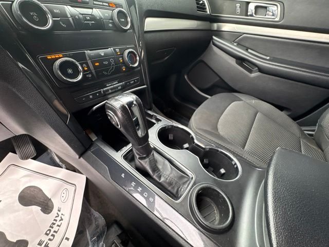 Used 2018 Oxford White Ford XLT image 17