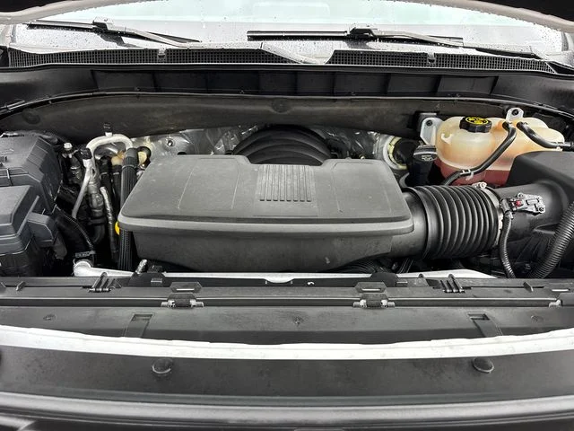 Used 2023 White Chevrolet LT image 30