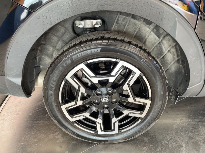 Certified Used 2025 Black Hyundai Limited image 9