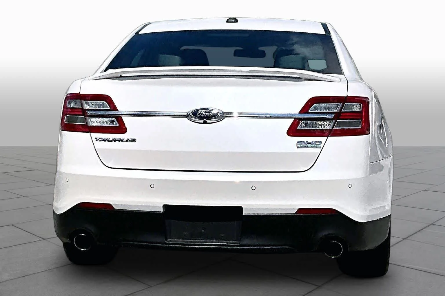 Used 2018 White Platinum Metallic Tri-Coat Ford SHO image 5