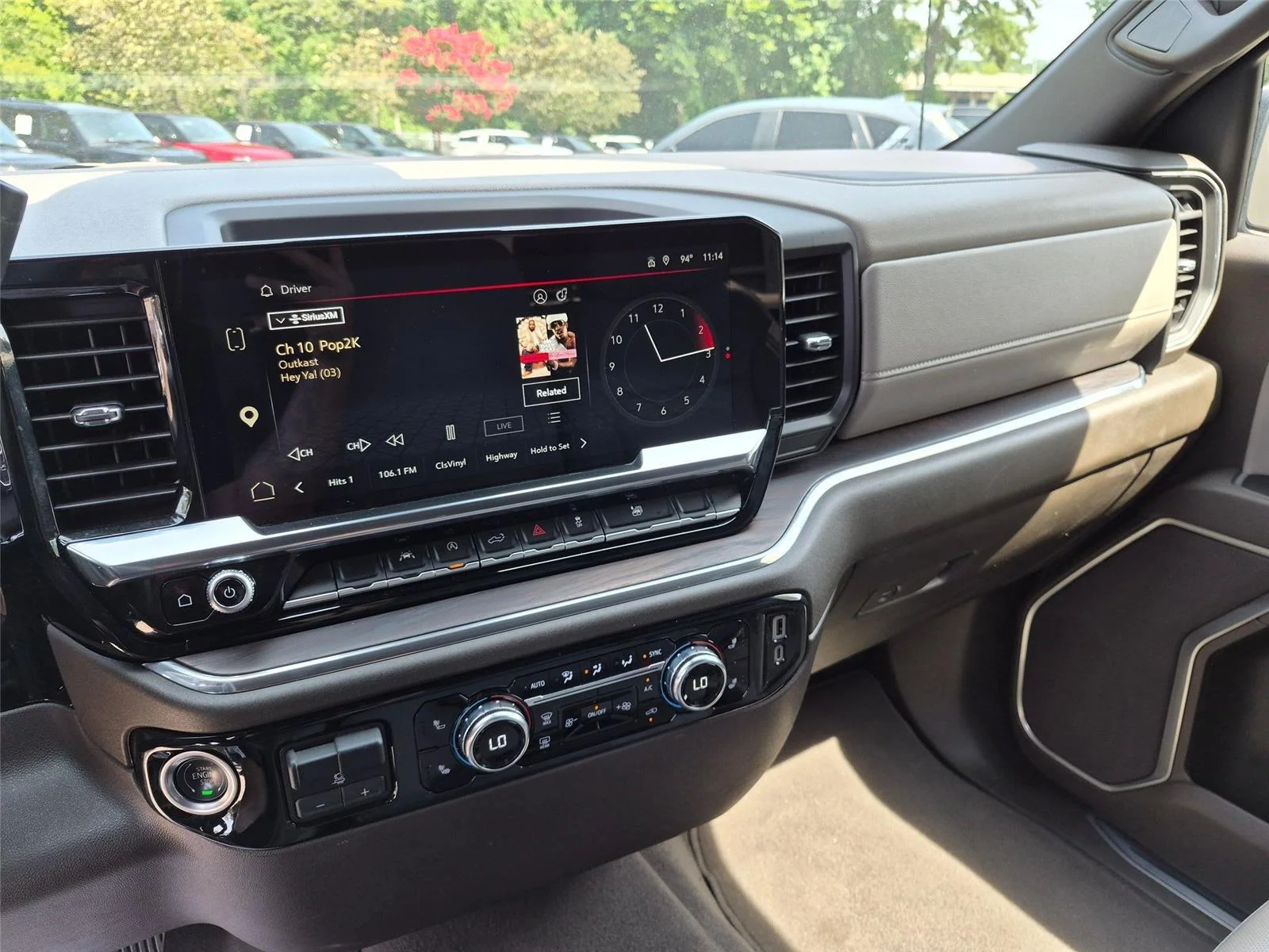 Used 2025 Onyx Black GMC SLT image 19