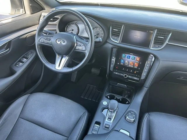 Used 2022 Majestic White INFINITI Luxe image 16