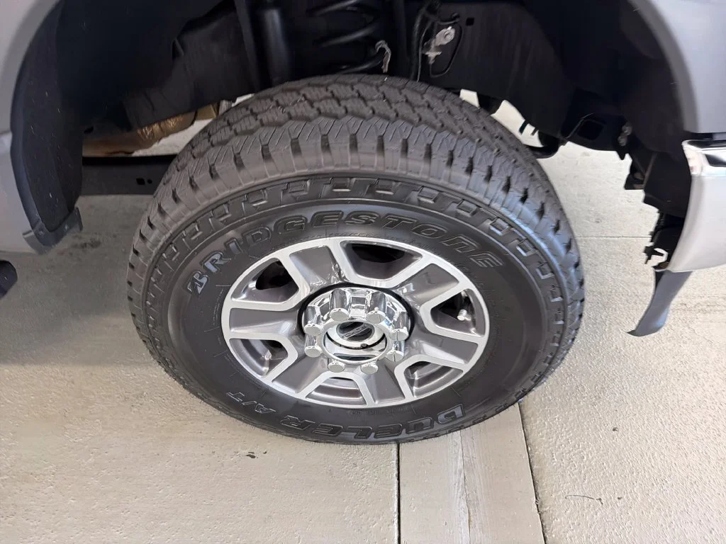 Used 2025 Gray Ford XLT image 5