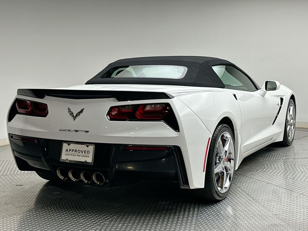 Used 2014 Arctic White Chevrolet Base image 13