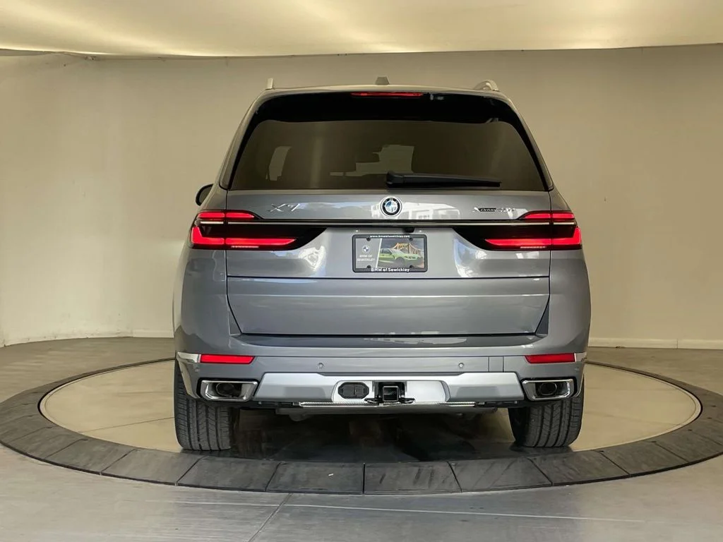 New 2027 Gray BMW xDrive40i image 4