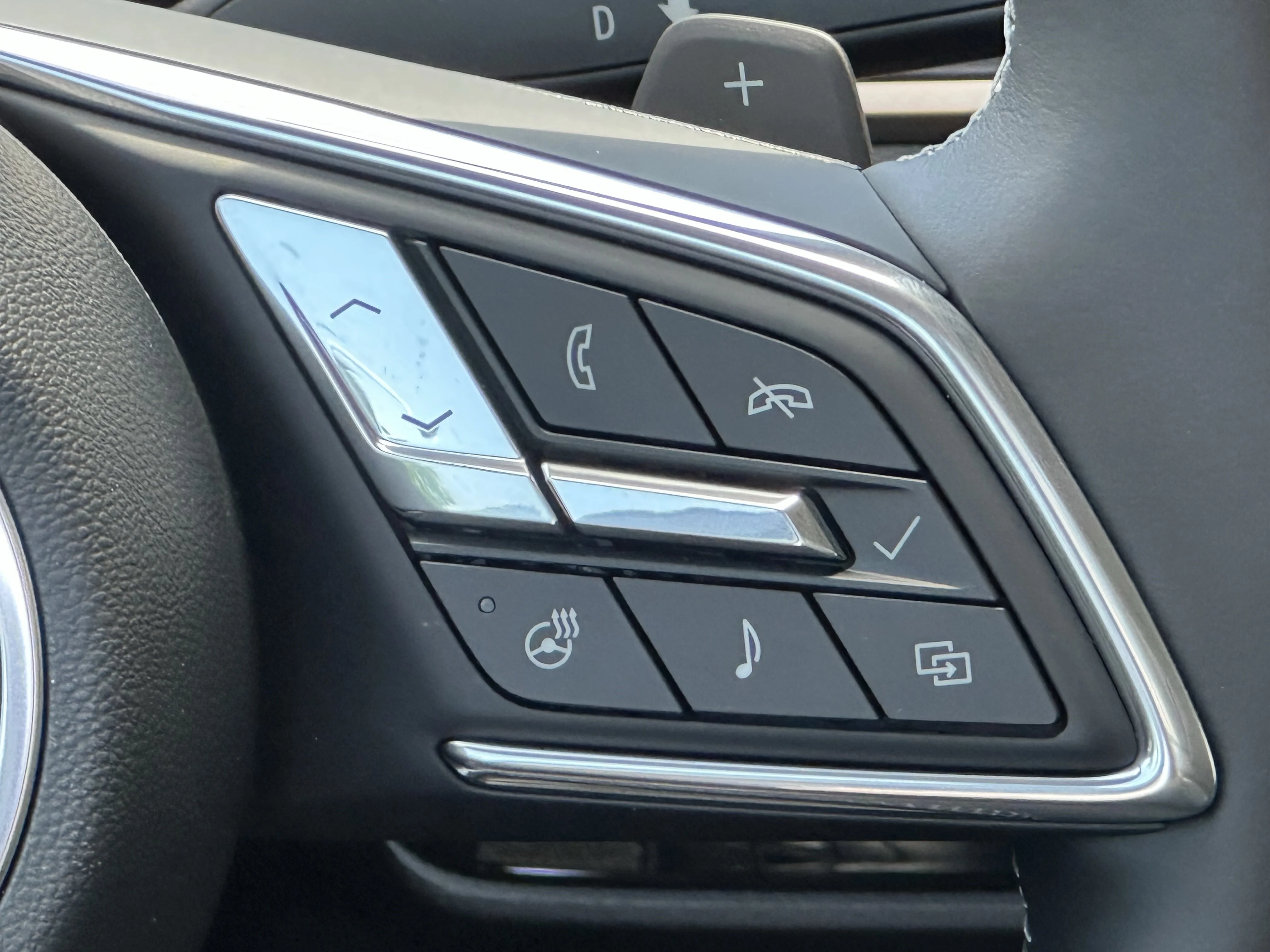 New 2026 Iridescent White Tricoat Buick Avenir image 13