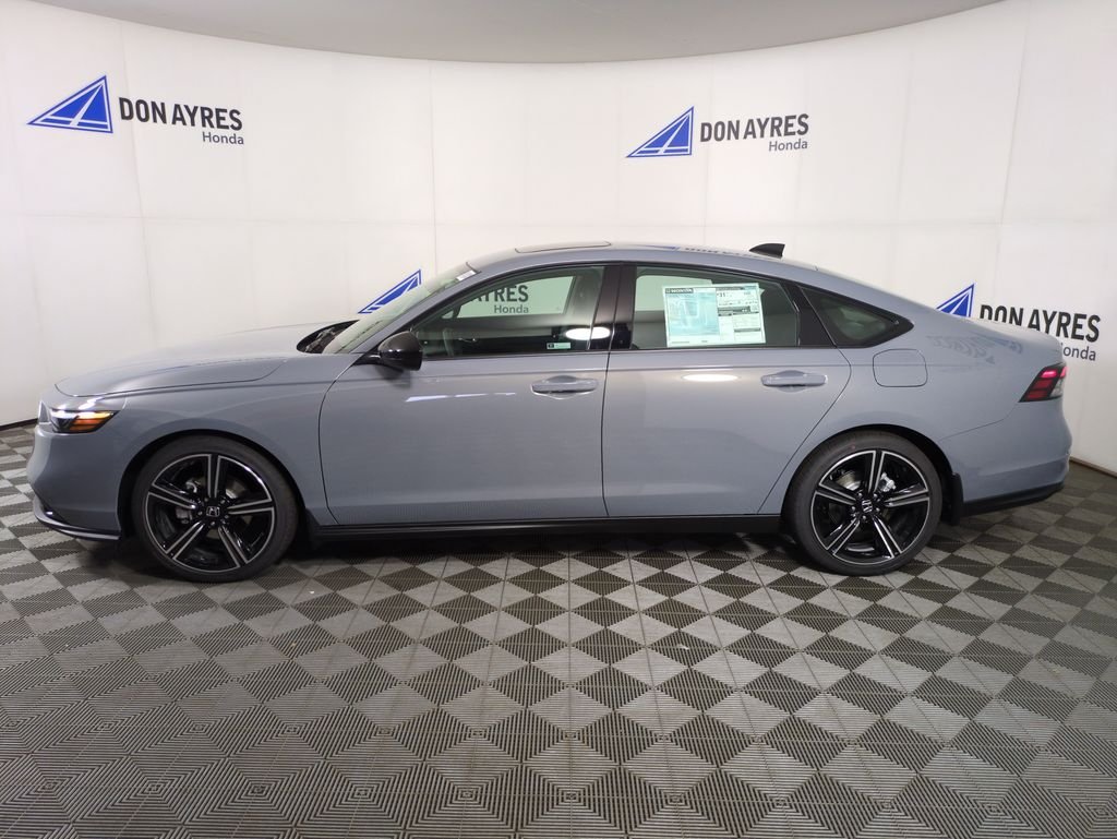 New 2026 Urban Gray Pearl Honda SE image 2