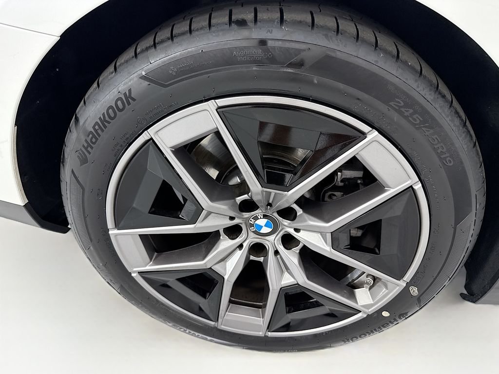 2026 BMW i5 40 - Photo 32