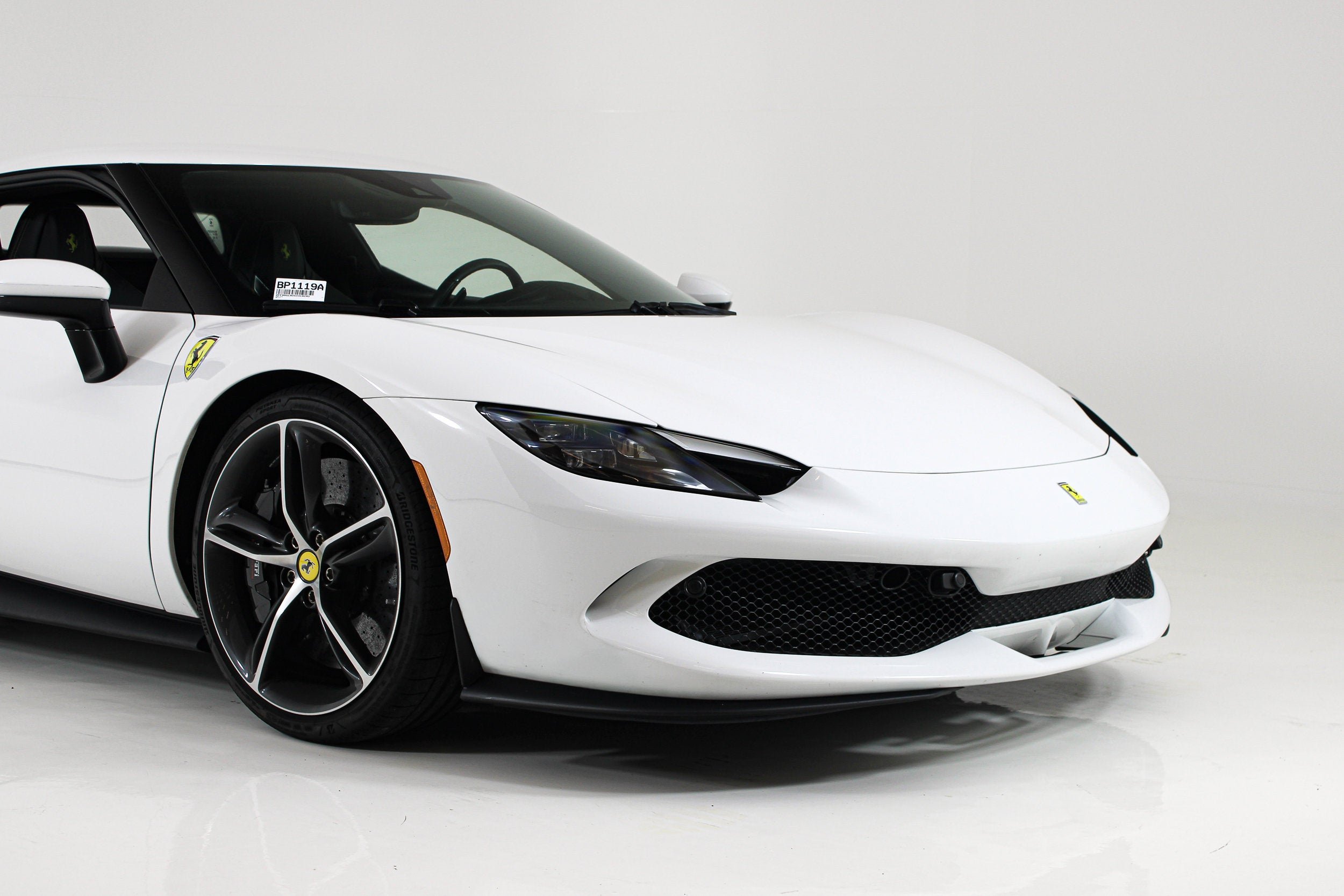 Used 2025 Bianco Cervino Ferrari  image 14