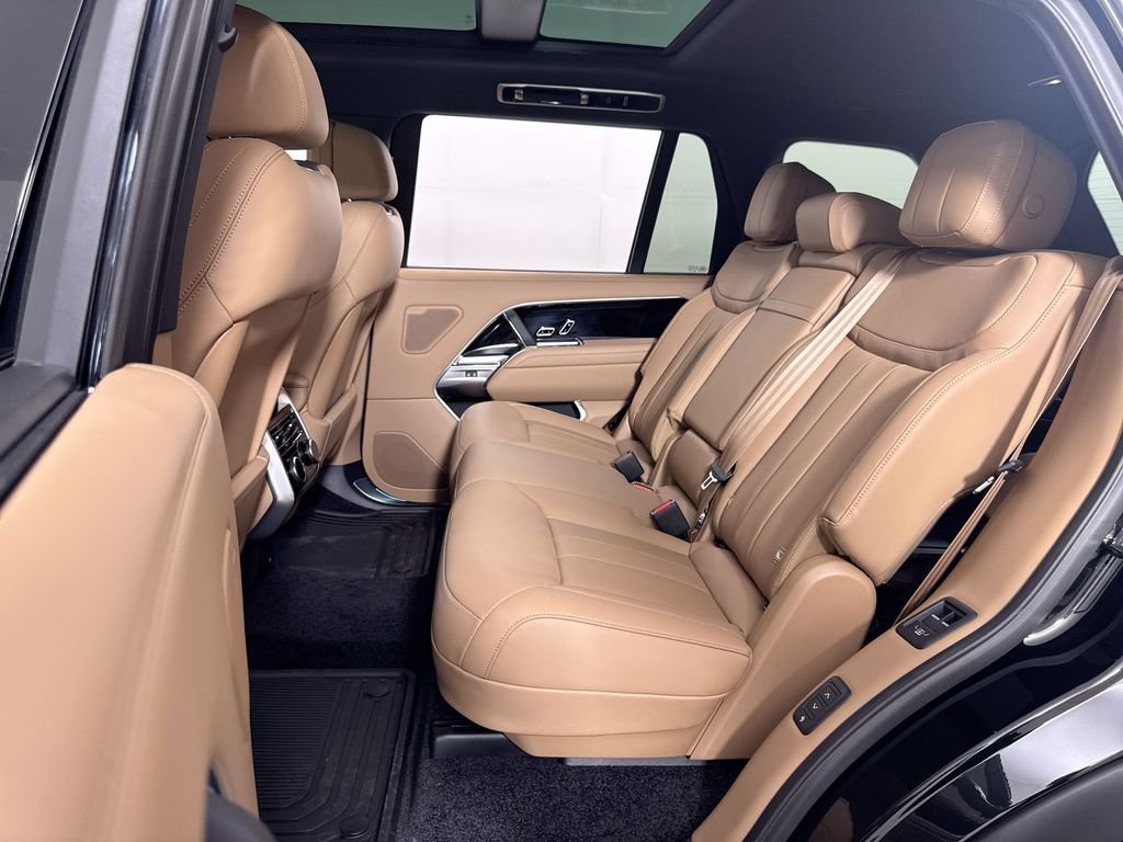 New 2026 Santorini Black Land Rover SE LWB image 20