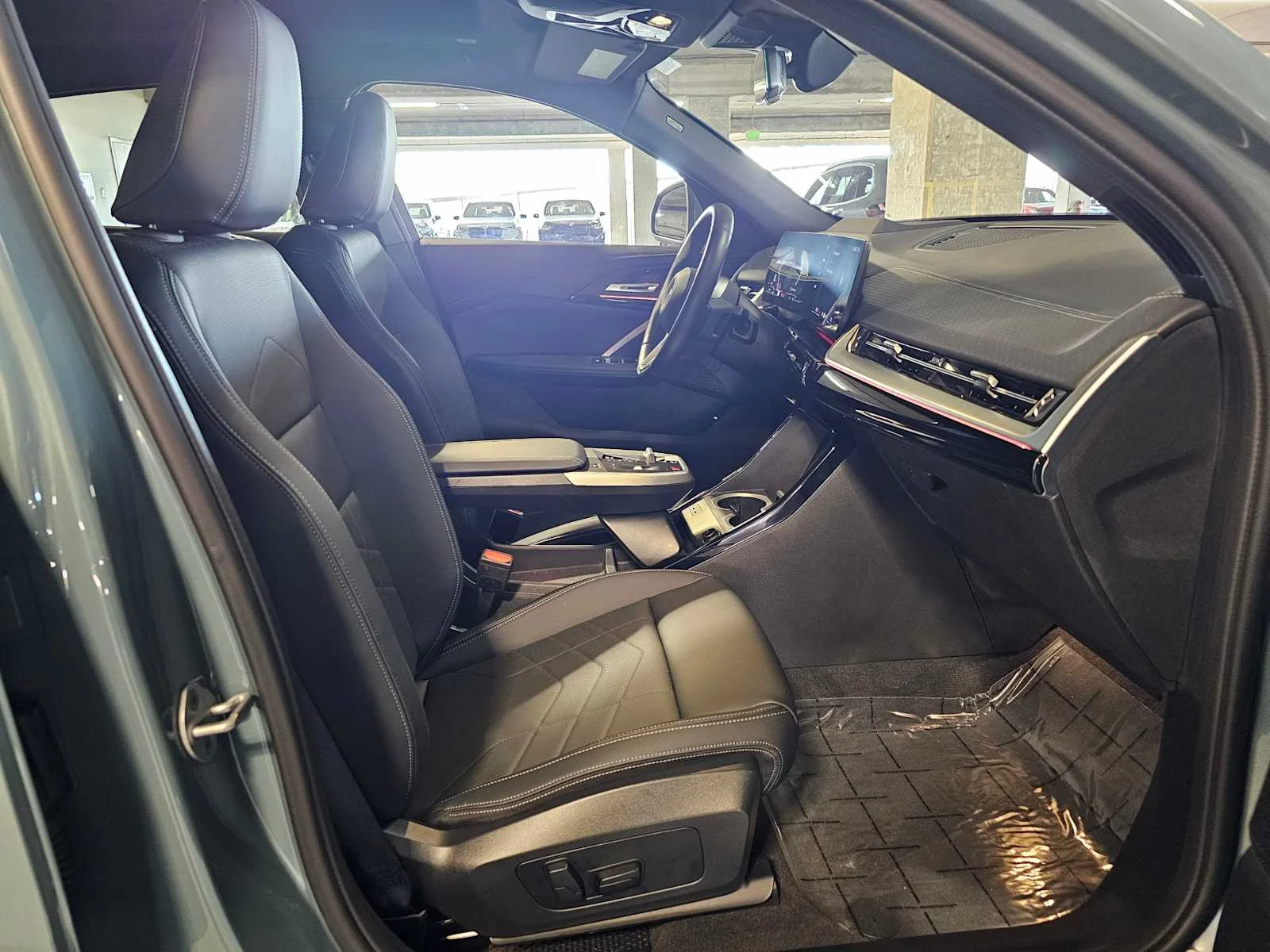 Certified Used 2026 Cape York Green Metallic BMW xDrive28i image 29