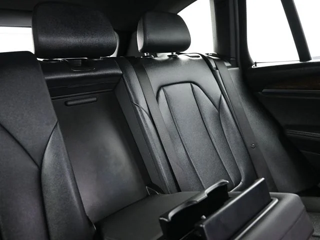 Used 2019 Black BMW sDrive30i image 19