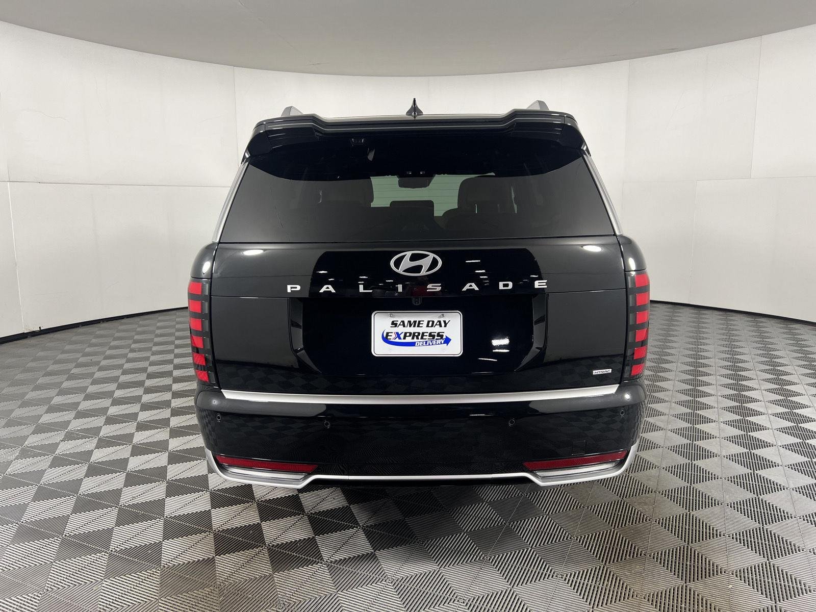 Used 2026 Abyss Black Pearl Hyundai Calligraphy image 7