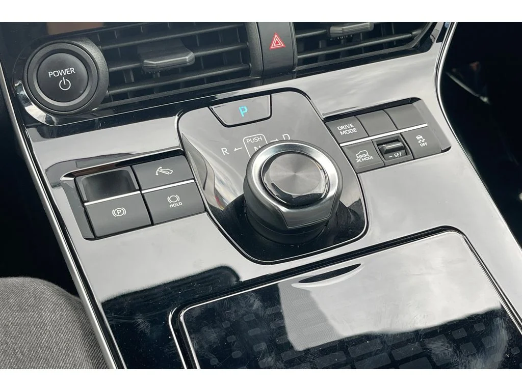 Used 2024 Cosmic White Pearl Subaru Premium image 29