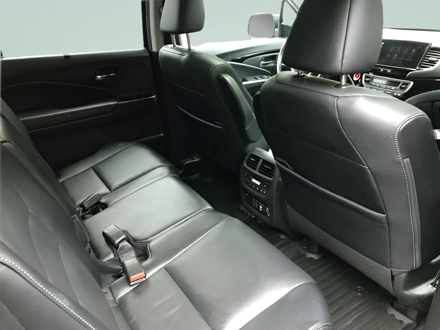 Used 2022  Honda Touring image 13
