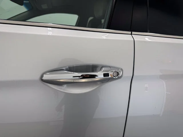 Used 2018 Sparkling Silver Hyundai 2.4 Base image 40