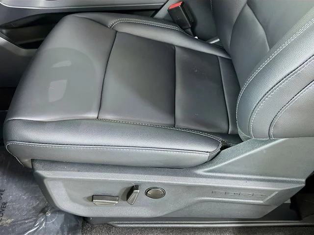 New 2026 Carbonized Gray Metallic Ford XLT image 20