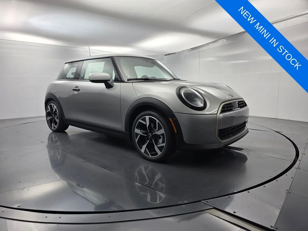 New 2026 Silver MINI Signature Plus image 1