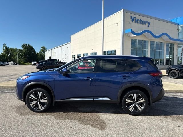 Used 2021 Blue Nissan SL image 8