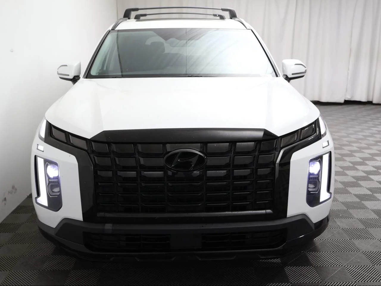 Used 2023 Hyper White Pearl Hyundai XRT image 4