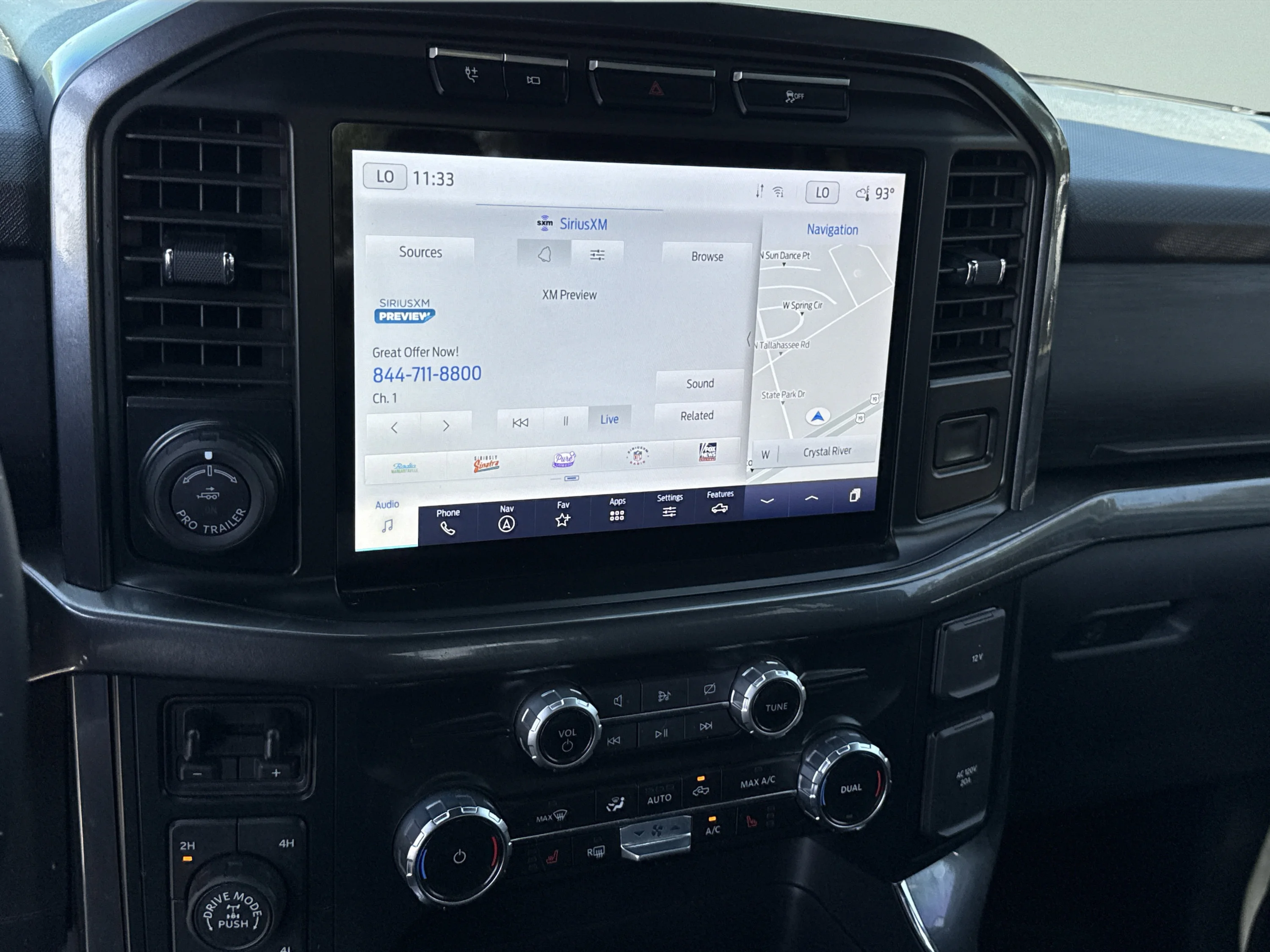 Used 2023 Avalanche Gray Ford XLT image 30