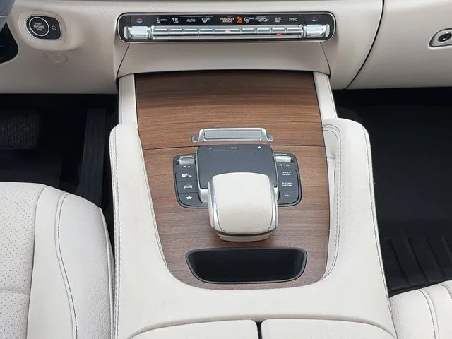 Used 2022 White Mercedes-Benz GLE 350 image 18