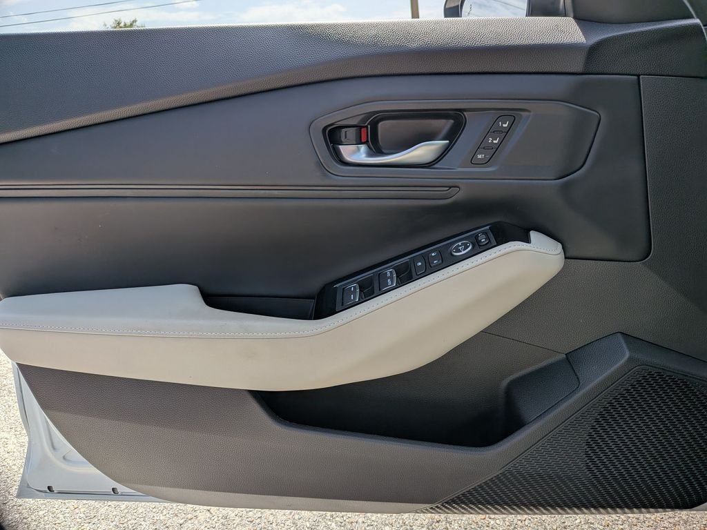 Used 2024 White Honda Touring image 24