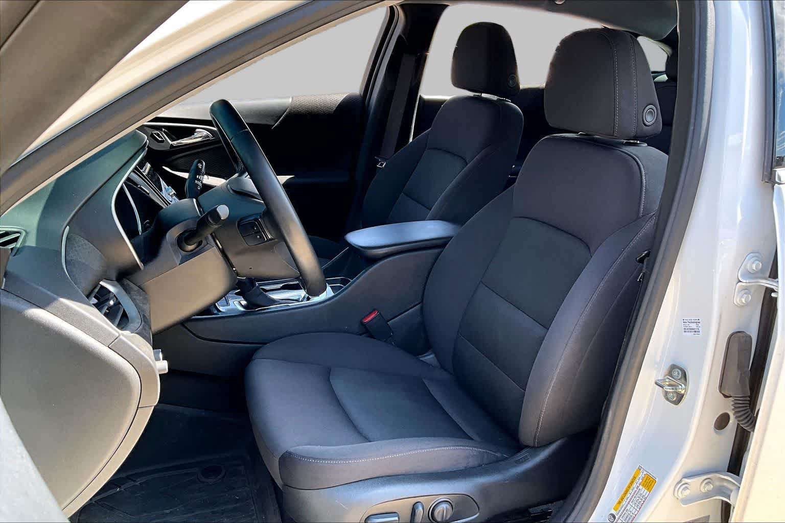 Used 2024 Summit White Chevrolet RS image 7