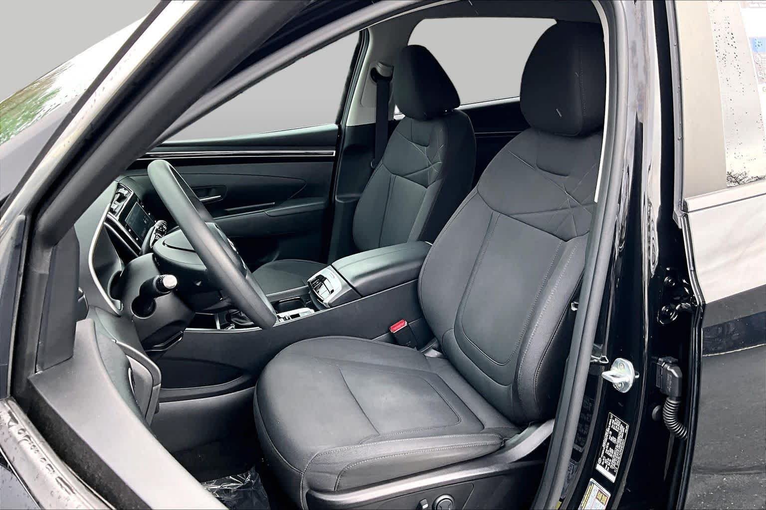 Used 2022 Phantom Black Hyundai SEL image 11