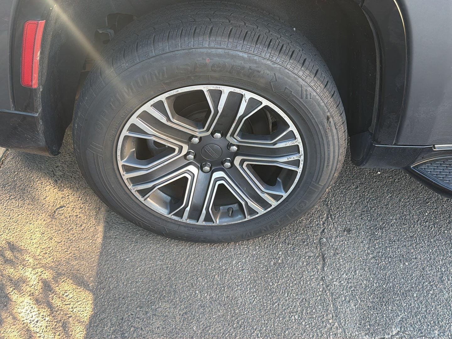 Used 2024 Baltic Gray Metallic Clearcoat Jeep Series II image 9