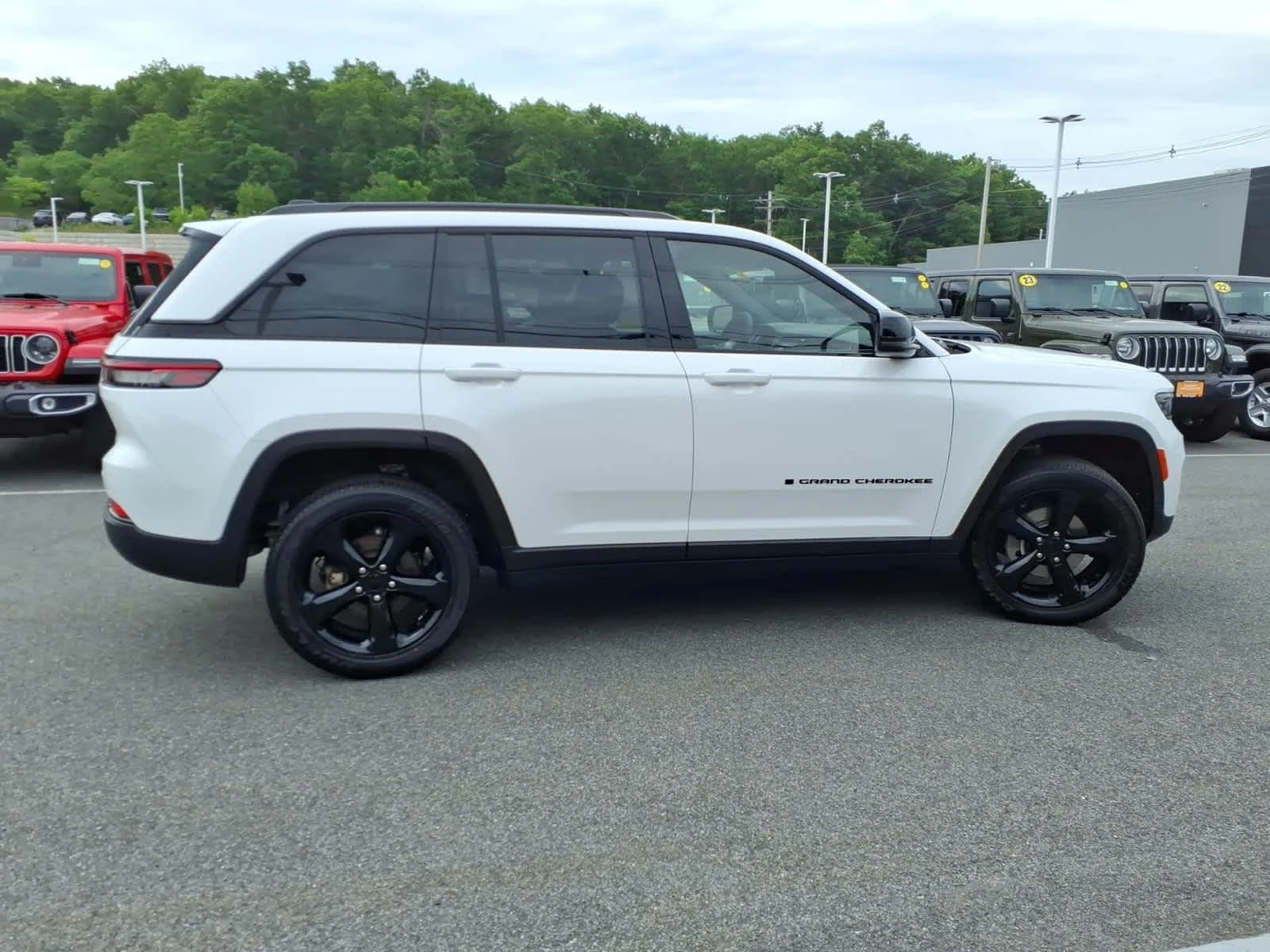 Certified Used 2023 Bright White Clearcoat Jeep Altitude image 6