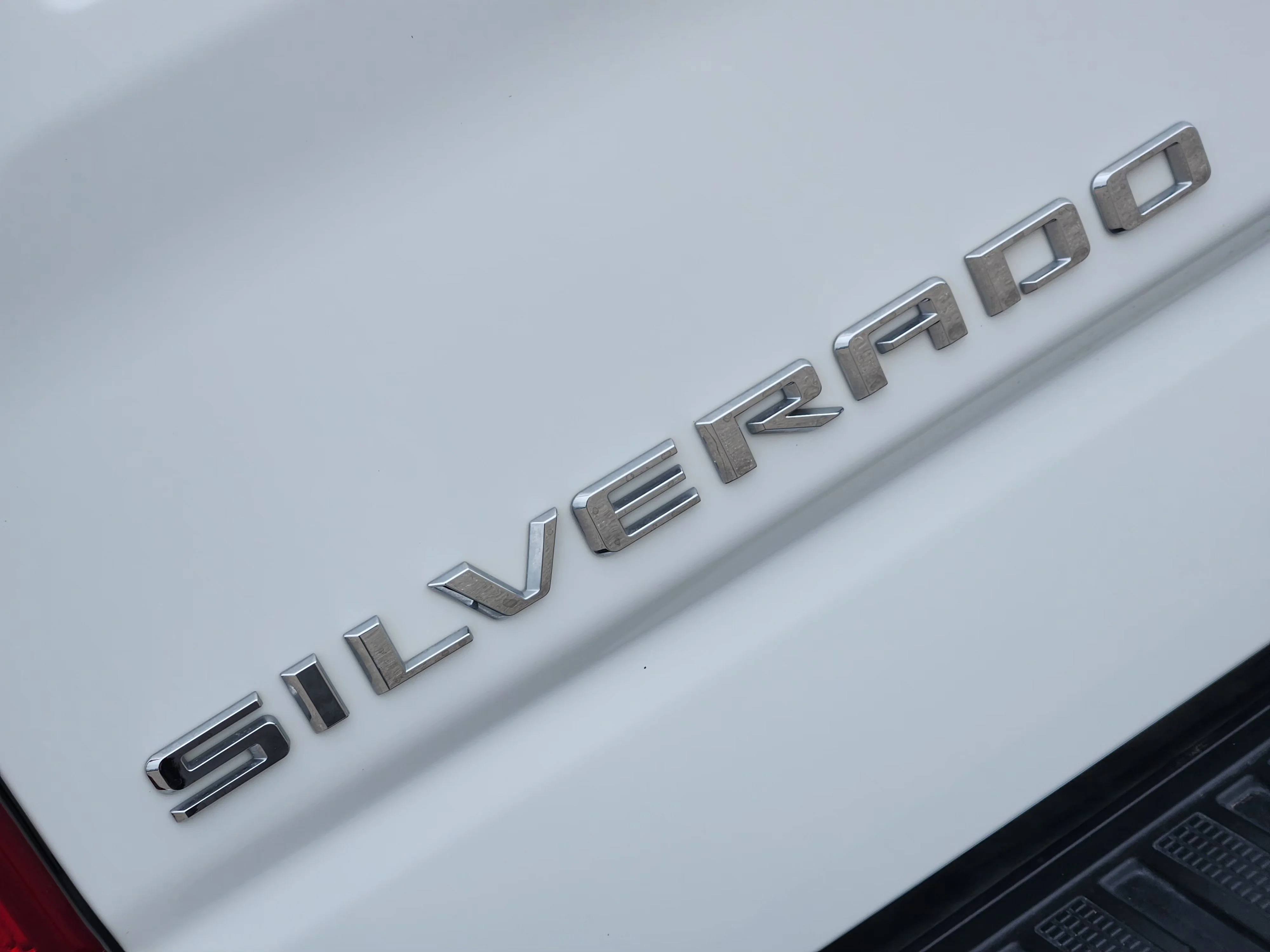 Used 2025 Summit White Chevrolet LT LT1 image 12