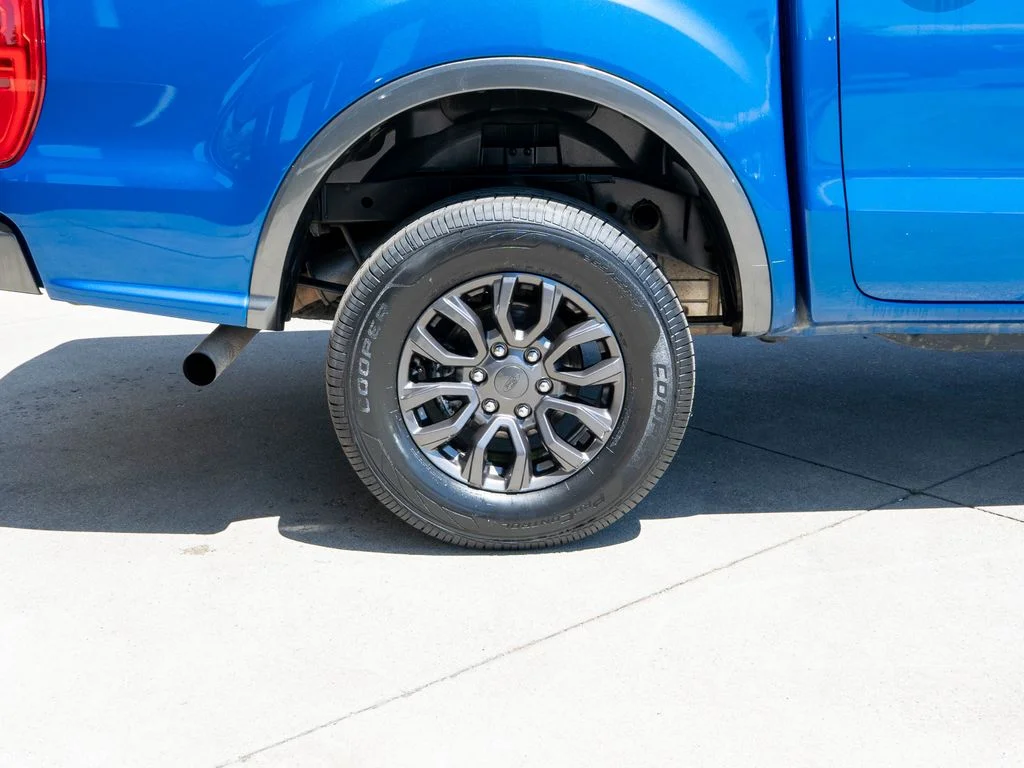 Used 2019 Blue Ford XLT image 34