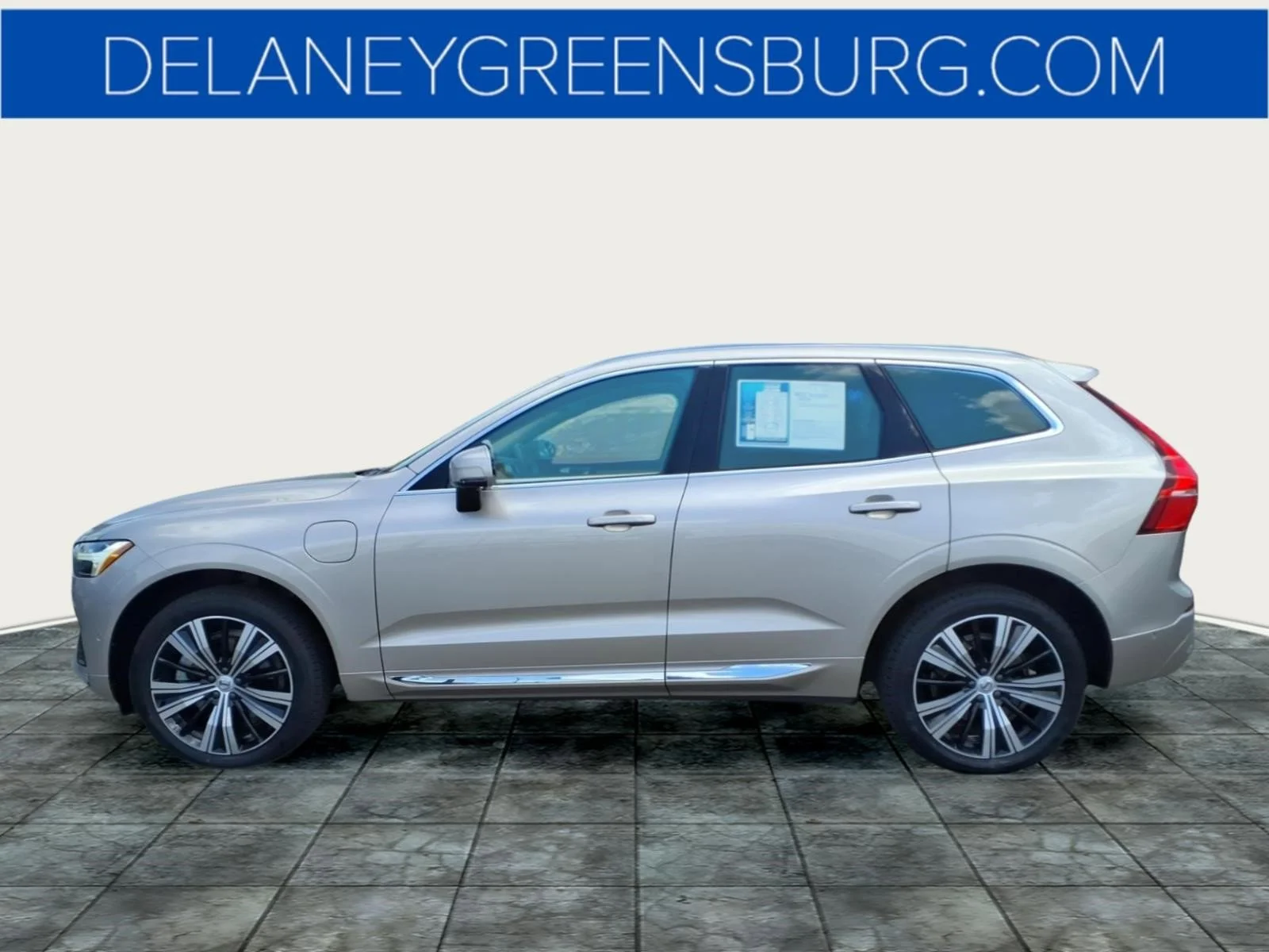 Used 2023 Bright Dusk Metallic Volvo T8 Plus Bright Theme image 6