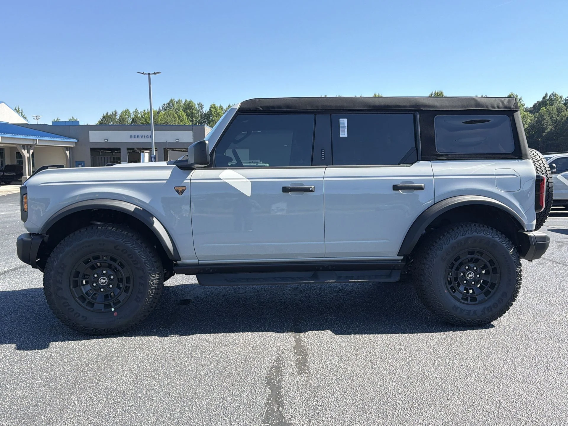 New 2026 Avalanche Gray Ford Badlands® image 27