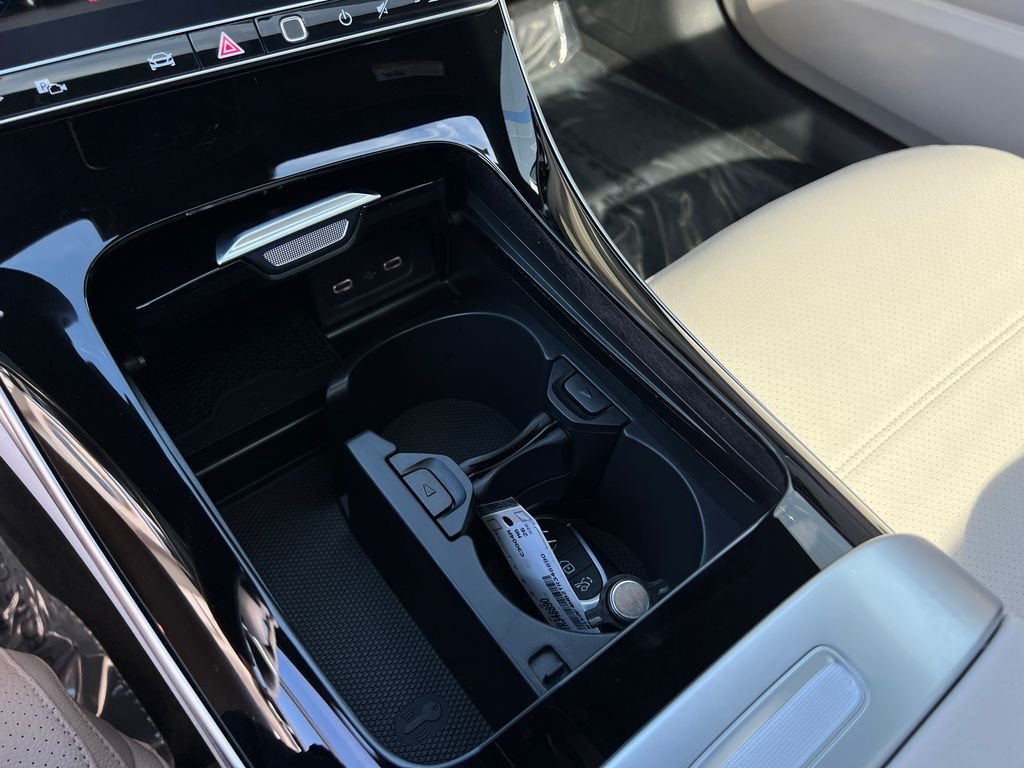New 2026 Polar White Mercedes-Benz C 300 image 23