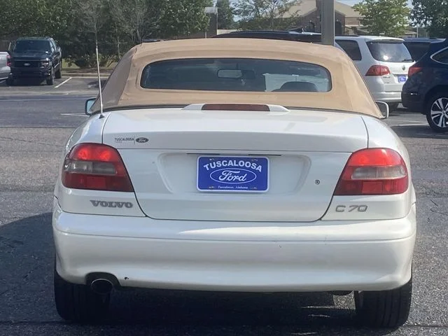Used 1999 White Volvo Base image 4