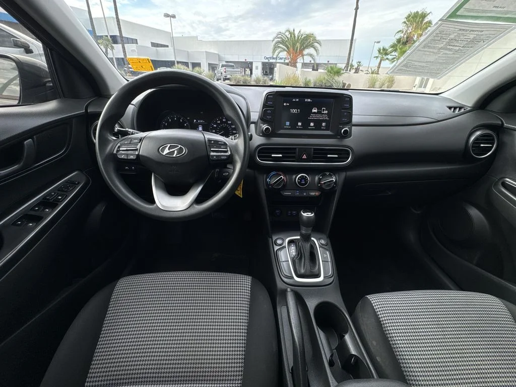 Used 2021 Gray Hyundai SE image 19